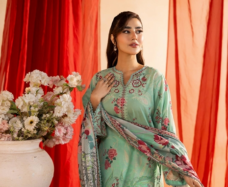 3Pcs Embroidered Lawn Embroidered lawn suit